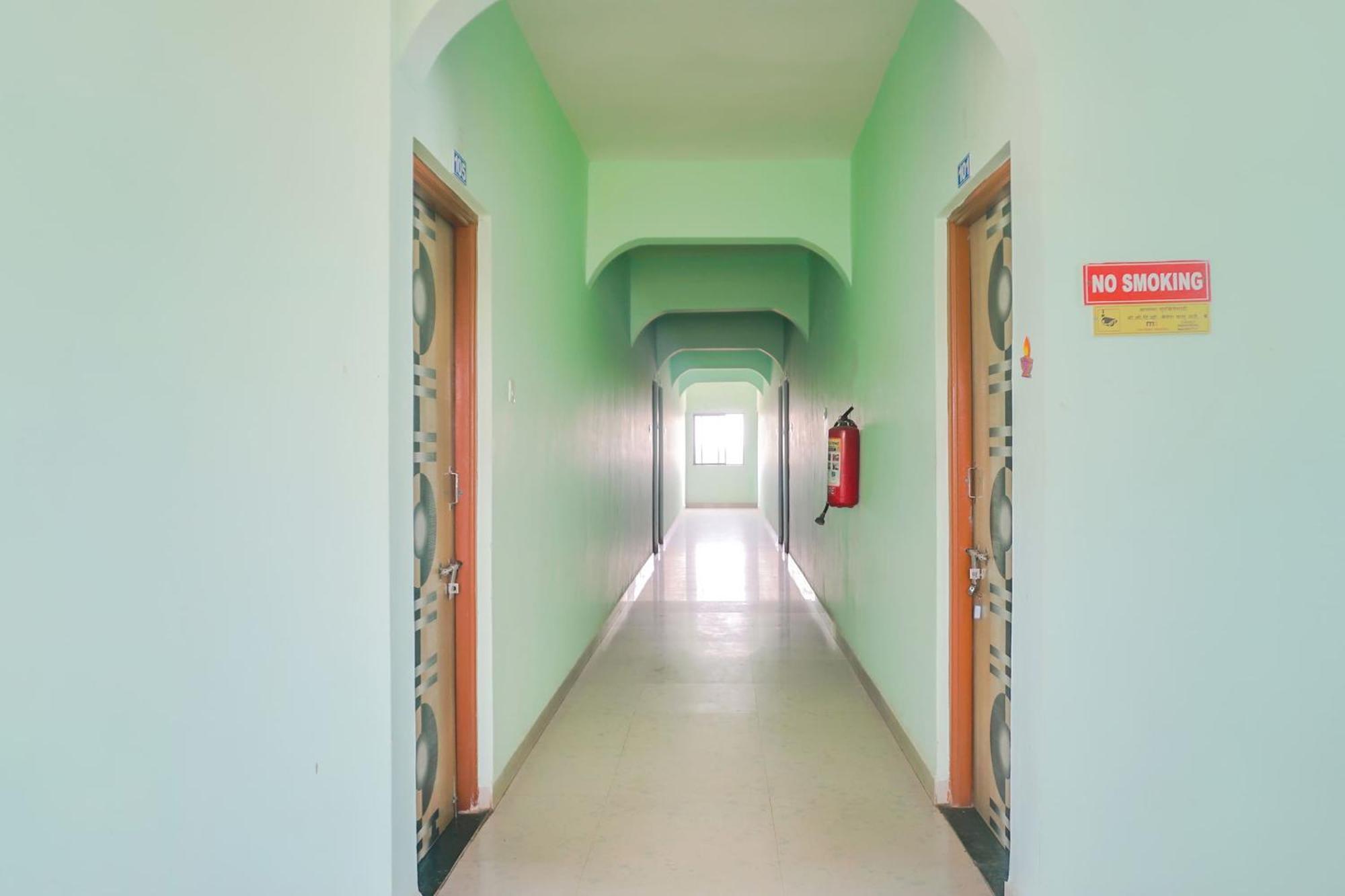 Spot On 79676 Hote Kinara Lodging And Restaurant Daund Exterior photo
